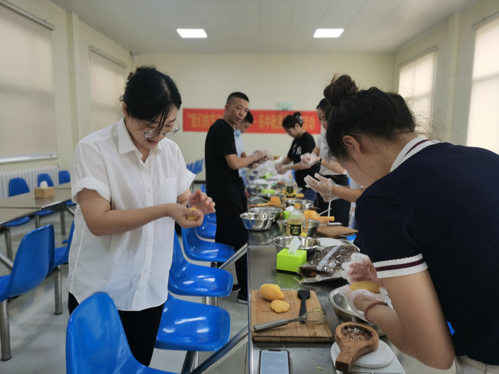 蜂蜜_微信图片_20220908170046.jpg 蜂蜜_微信图片_20220908170046.jpg